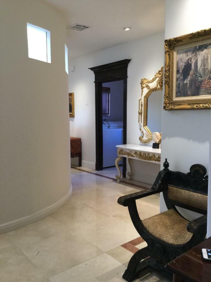 Entire Second Flr - Santa Monica Luxury Roman Villa Los Angeles Exterior foto